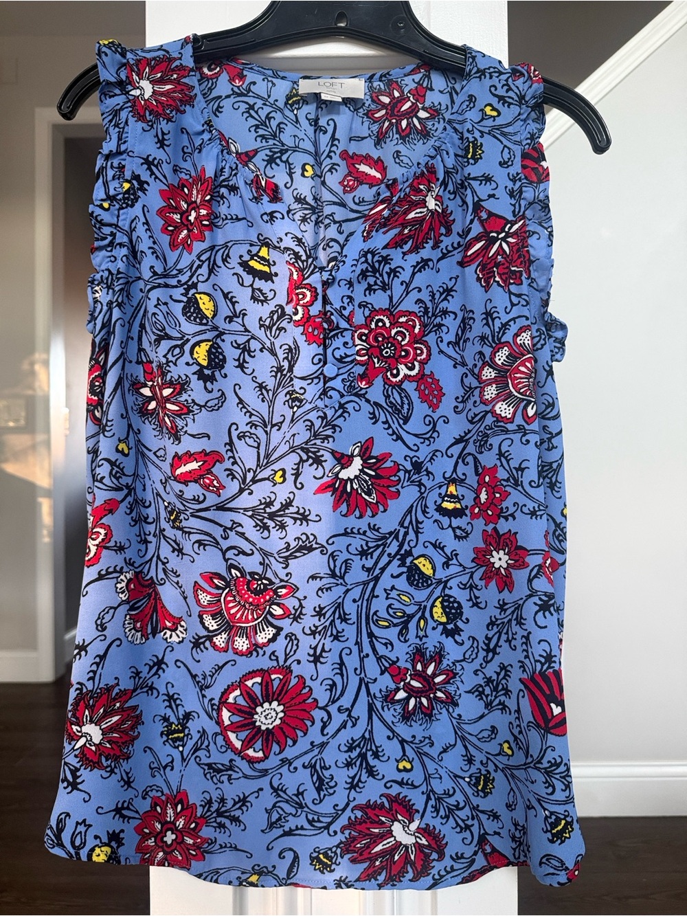 LOFT Blue Bold Floral Sleeveless Blouse Petite Small